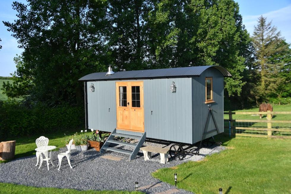 The Shepherds Hut 카마던 외부 사진