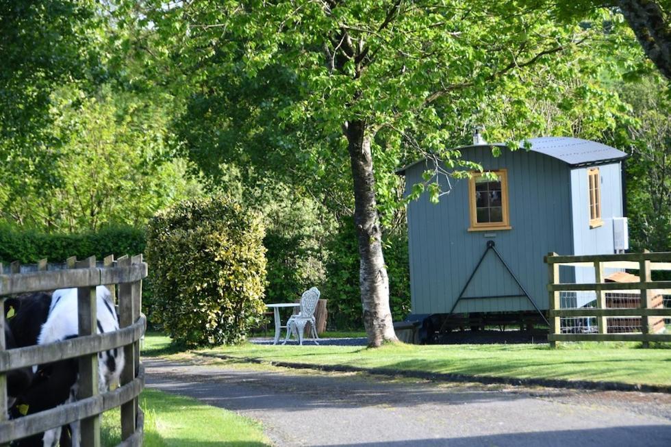 The Shepherds Hut 카마던 외부 사진